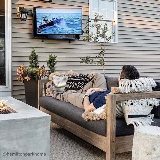 Outdoor TV Setup Ideas for Small Patios (Yes, It Can Look Amazing)